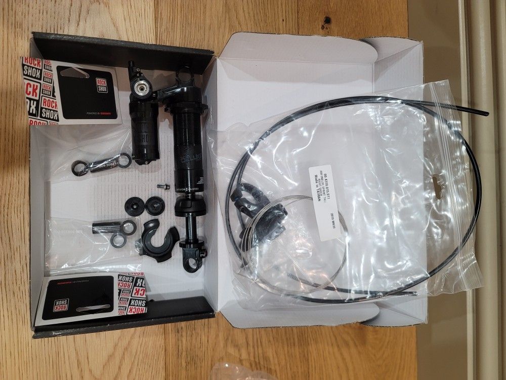 RockShox Super Deluxe Coil with Remote 230x60 MTB Rear Shock (Please Read Detailed Condition)