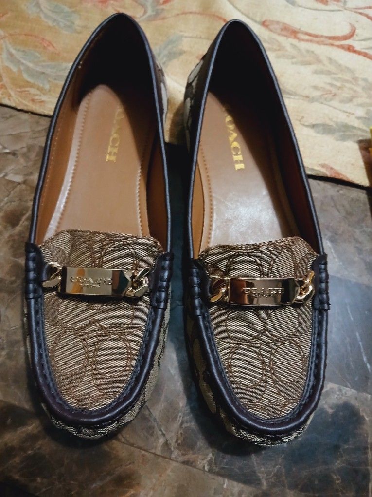 Coach Shoes Size 8 B Excellent Condition π