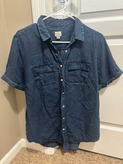 Women’s Button Down Short Sleeve Shirts (3)-Size Large