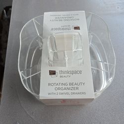Totaling beauty organizer
