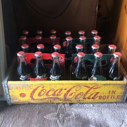 Vintage Coke Wooden Case Around The World Bottles 