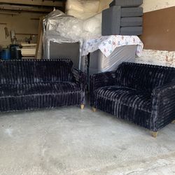 $799 Brand New Sofa And Loveseat Set (read description)