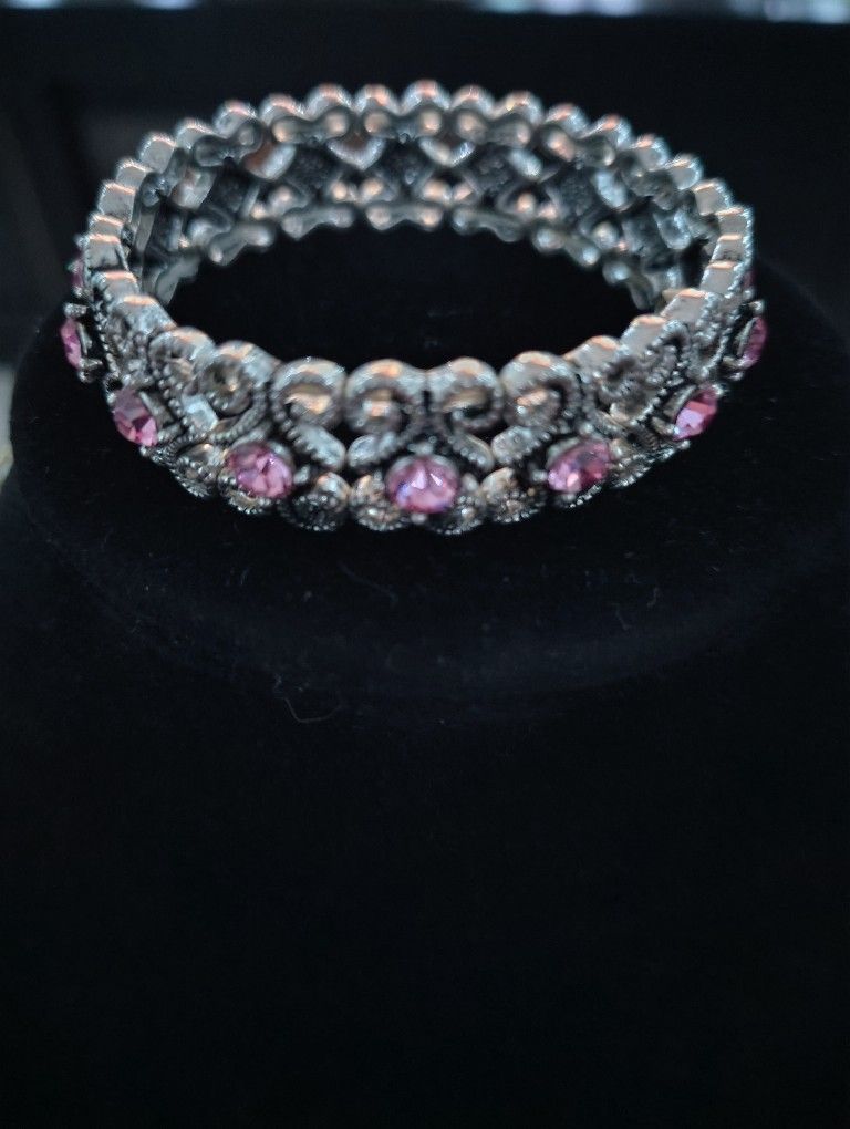 Vintage Jewelry, Necklaces Rings Earrings Bracelets Pins Brooches Etc