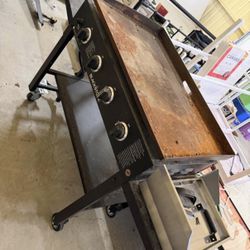 Blackstone Flat Top Griddle (with cart & side shelf) $225