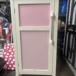 White And Pink Refrigerador 