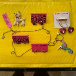 Betsey Johnson Vintage Jewelry Lot – 6 Pieces – NEW – 5 NWT – Poodle, Hummingbird, Hearts – $90