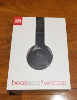 Beats Solo 3 Wireless Gloss Black (New in-box)
