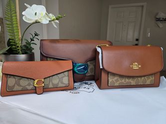 Coach Signature Set 3 – 2 Bags & Wallet