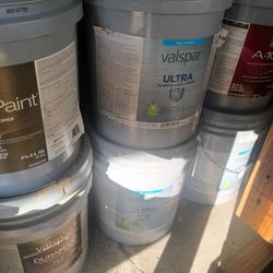 6 Cans of Paint 