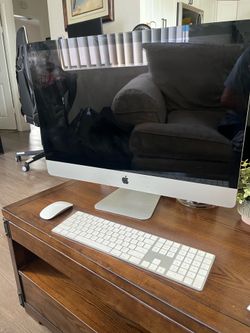 Apple IMac, 36” Vivo Desk and Gaming Chair