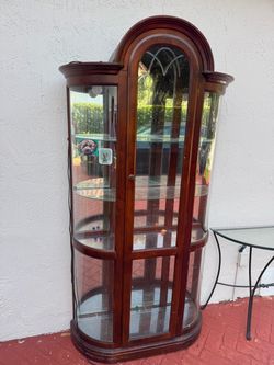 Curio cabinet