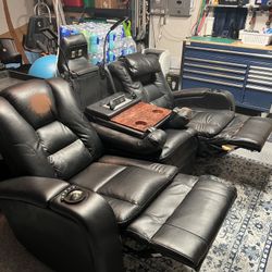 Recliner loveseat