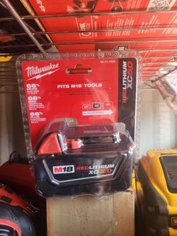 Firm Price 🛑 Milwaukee M18 5.0 brand new battery. Precio firme 🛑