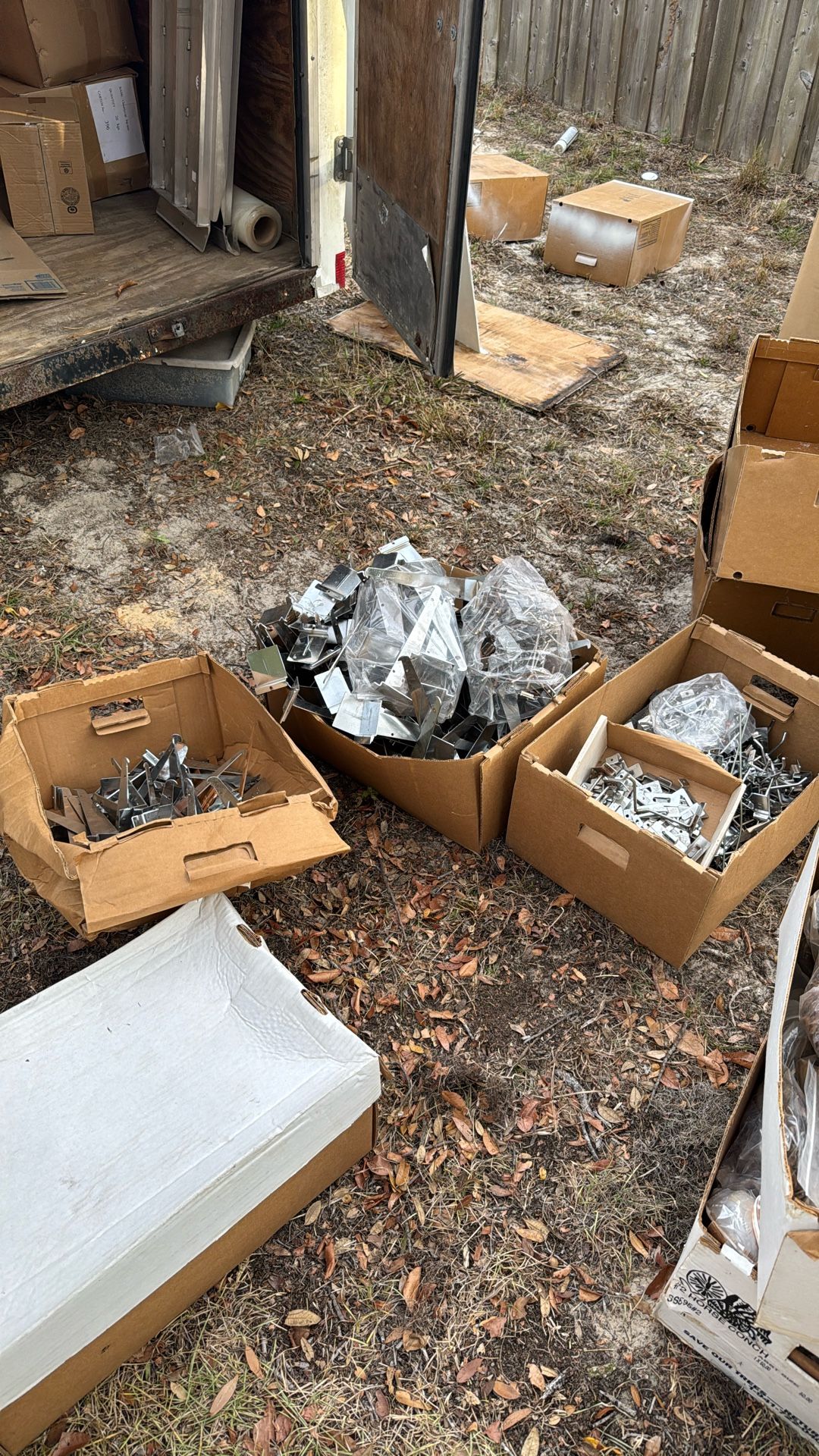 Slat Wall Hangers And Brackets