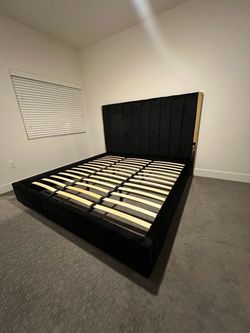 BLACK & CRÈME LUXURY BED FRAMES