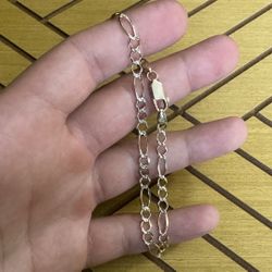 14k Gold Figaro Bracelet