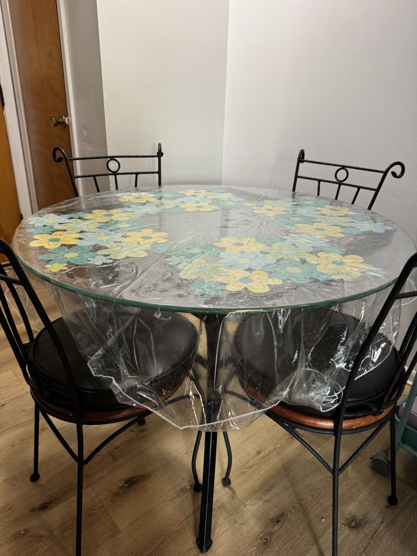 Dining Table 4 Chairs Glass Table Cover Round