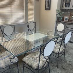 Dinning Room Table 6 Chairs 