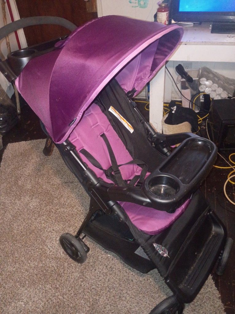 nice like new baby stroller