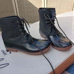 Charlotte Russe Snow And Rain Boots Size 10 Women