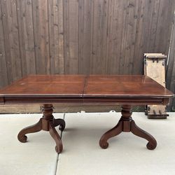 Dinning Room Table/ Comedor