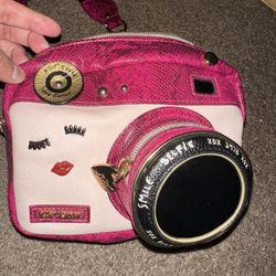 Betsey Johnson Pink Camera Crossbody Bag📸