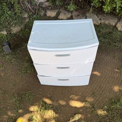 Wide Tower 3 Drawer 