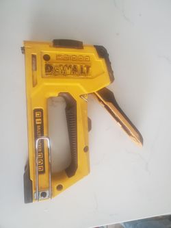 DeWalt multi tacker staple gun