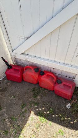 2 gallon containers