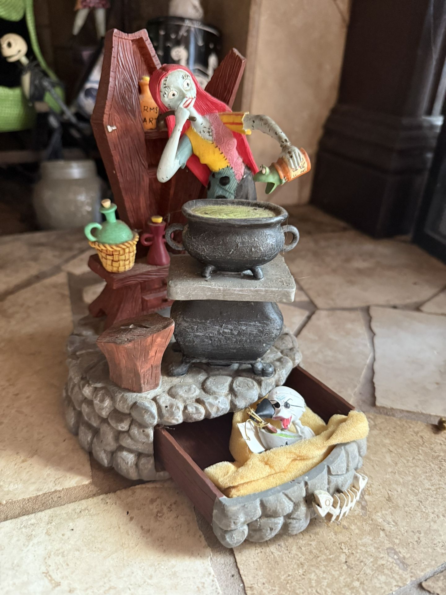 Disney Gallery Markrita The Night Before Christmas Sally Drawer Pin Box Figurine Missing Hache