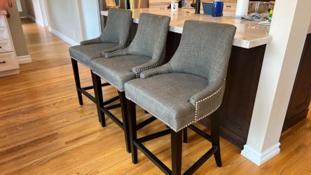 3 barstools