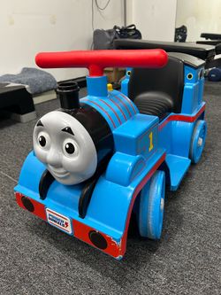 Power Wheels Thomas the Train Ride-On with Tracks & Charger