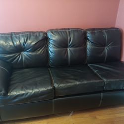 Sofá Cama En Buen Uso Limpio. 