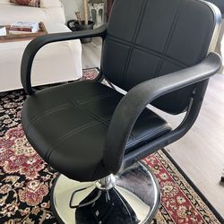 Salon chair