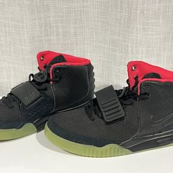 Nike Air Yeezy 2 Solar Red (NEW) Men Size 10 