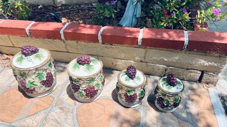 Kitchen cookie jars set