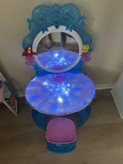 Ariel Vanity
