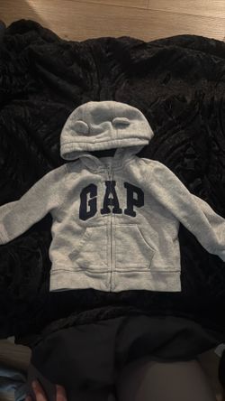 GAP sweater 6-12 months