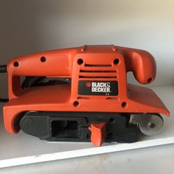 Black and decker sanders