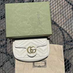 Gucci Shoulder Bag 