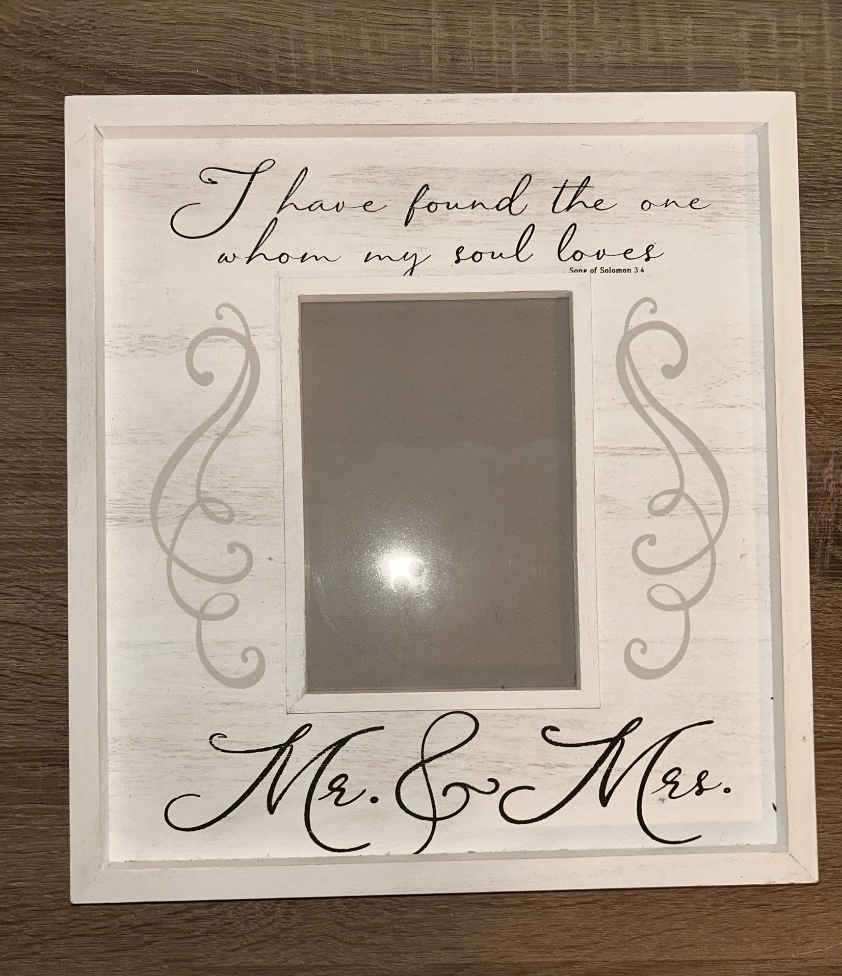 Mr & Mrs Wedding Photo Frame