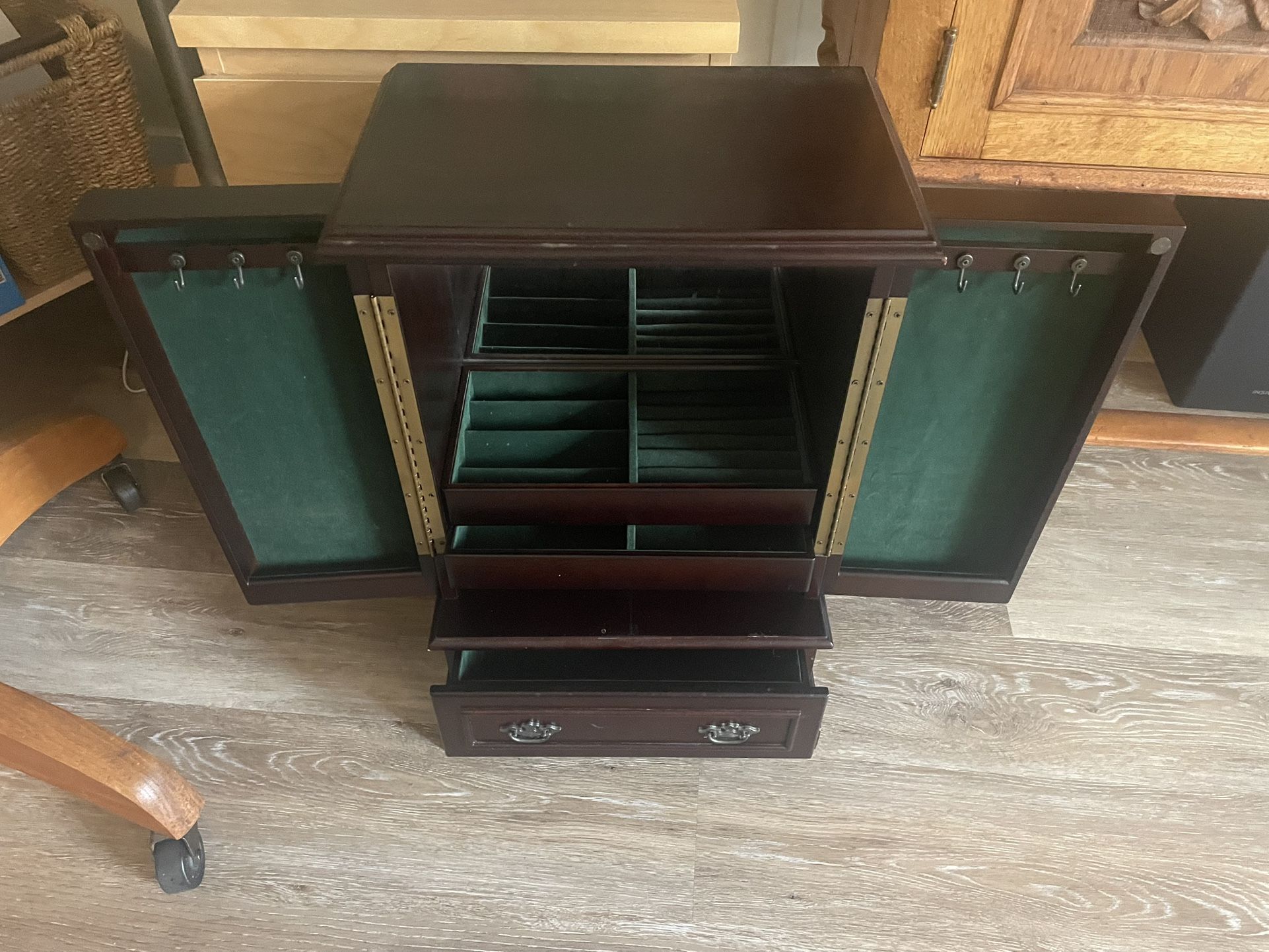 Vintage Jewelry Box