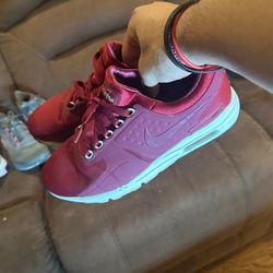 Nike Air Max Zero Premium Red Size 8.5 Women
