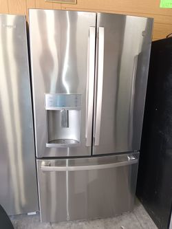 G/E refrigerator french door stainless steel 📌 everything works good 💯