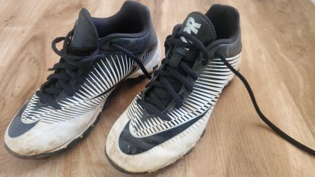 Boys football Cleats Size 2