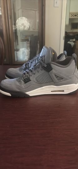 Jordan 4 “cool grey” size 13