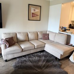 Beige 4-seat Sectional with Chaise 