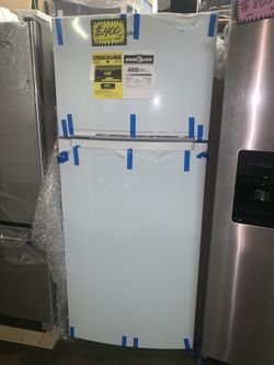 New scratch & dent Whirpool 20in. Top freezer refrigertor with 1 year manufacturer warranty