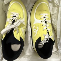 Zapatos Chanel  UNISEX Size 10 En Excelente Estado 