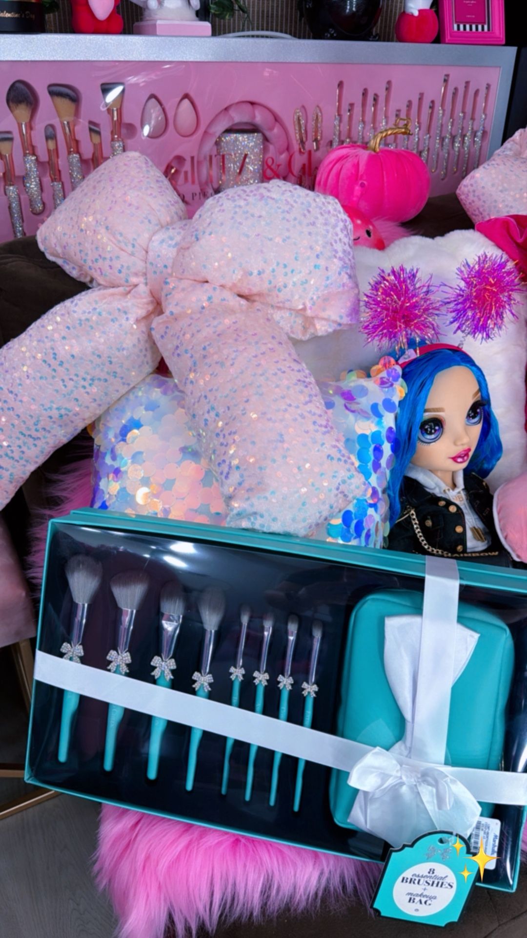 Glitz & Glam Viral Teal 8 pcs Brush Set with Cosmetic Bag